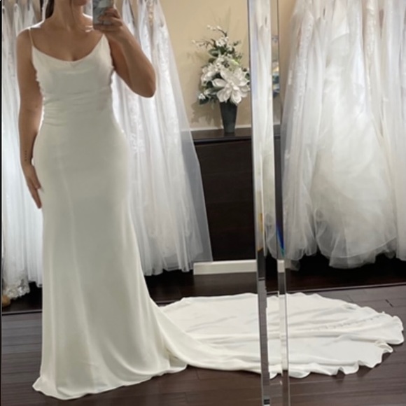 GORGEOUS VINTAGE STYLE Never worn wedding dress - Picture 2 of 10